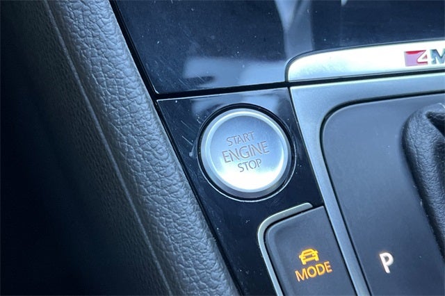 2019 Volkswagen Golf R DCC & Navigation 4Motion