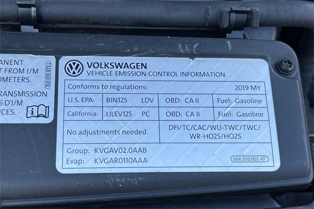 2019 Volkswagen Golf R DCC & Navigation 4Motion