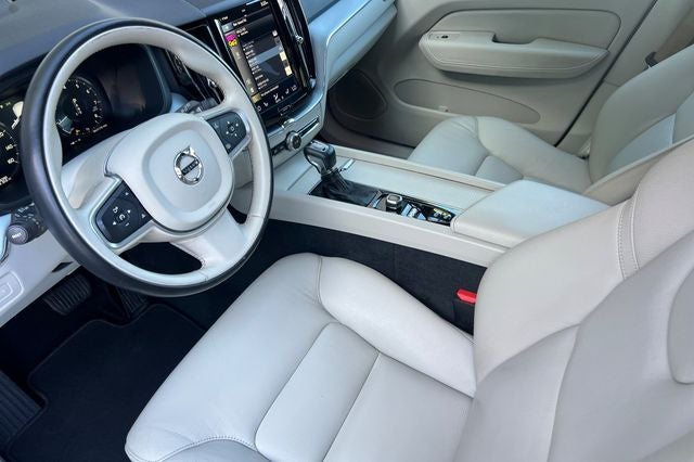 2018 Volvo XC60 T6 Momentum