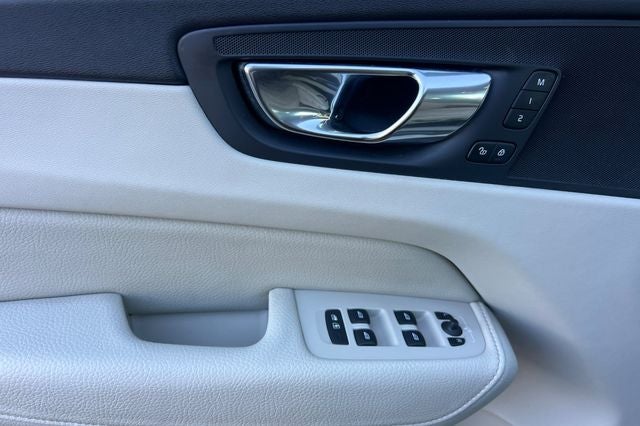 2018 Volvo XC60 T6 Momentum