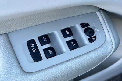 2018 Volvo XC60 T6 Momentum