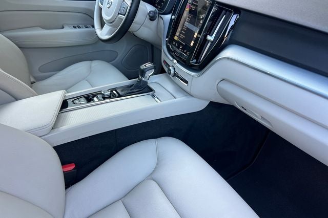 2018 Volvo XC60 T6 Momentum