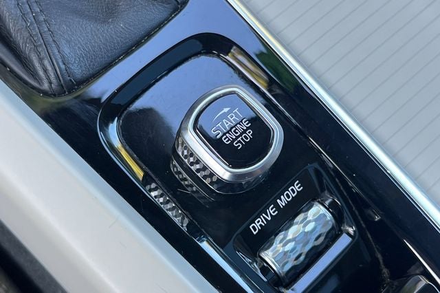 2018 Volvo XC60 T6 Momentum