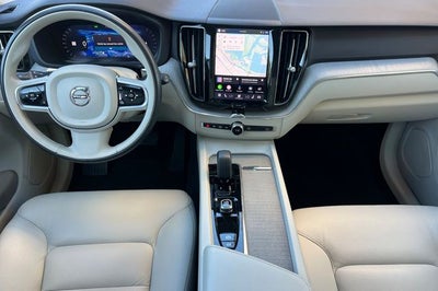 2023 Volvo XC60 B5 Plus Bright Theme