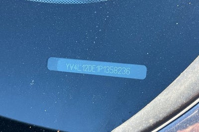 2023 Volvo XC60 B5 Plus Bright Theme