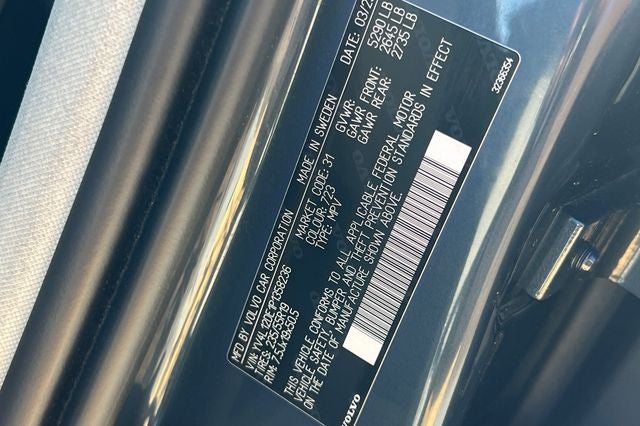 2023 Volvo XC60 B5 Plus Bright Theme
