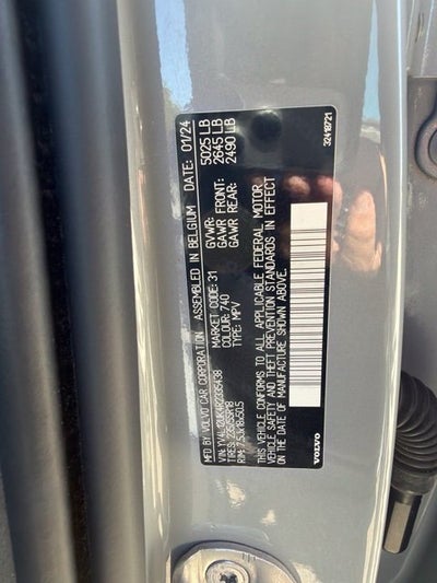 2024 Volvo XC40 B5 Core