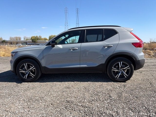2024 Volvo XC40 B5 Core