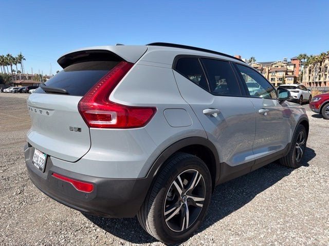 2024 Volvo XC40 B5 Core