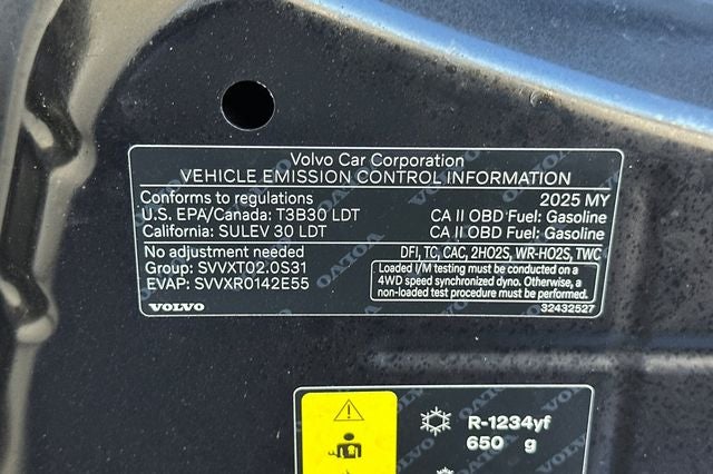 2025 Volvo XC60 B5 Plus
