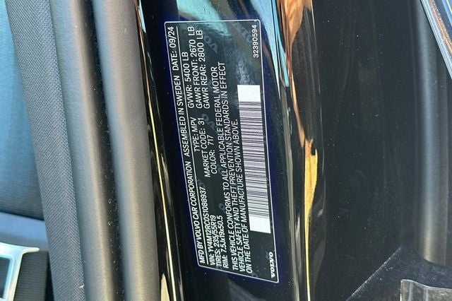 2025 Volvo XC60 B5 Plus